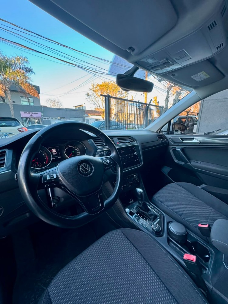 Volkswagen Tiguan COMFORTLINE 2.0 TSI MOTION 7 ASIENTOS — foto 10